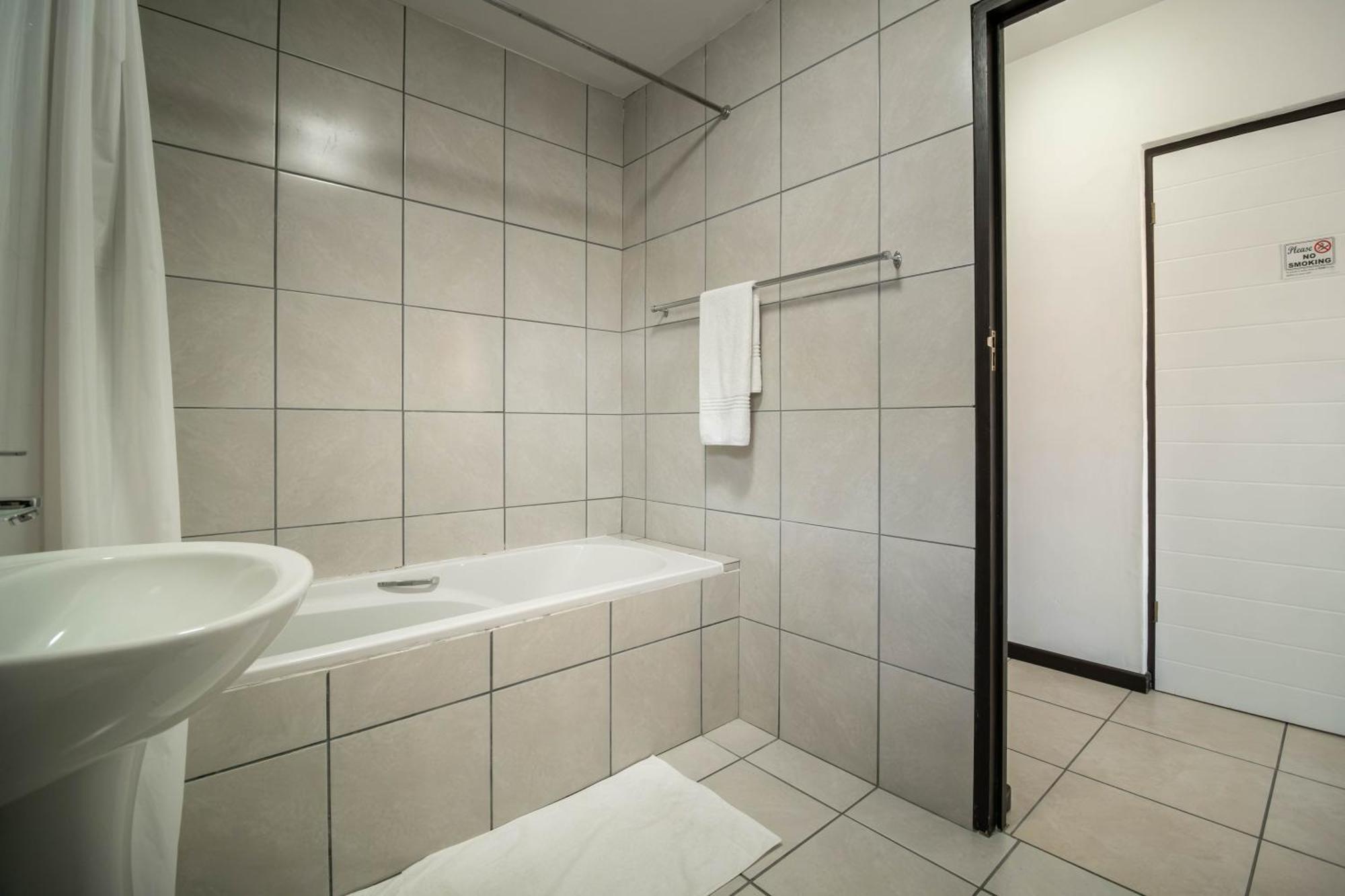 Guest house Broadway Tygervalley House Cape Town